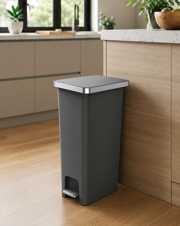 ‎Plastic Bins